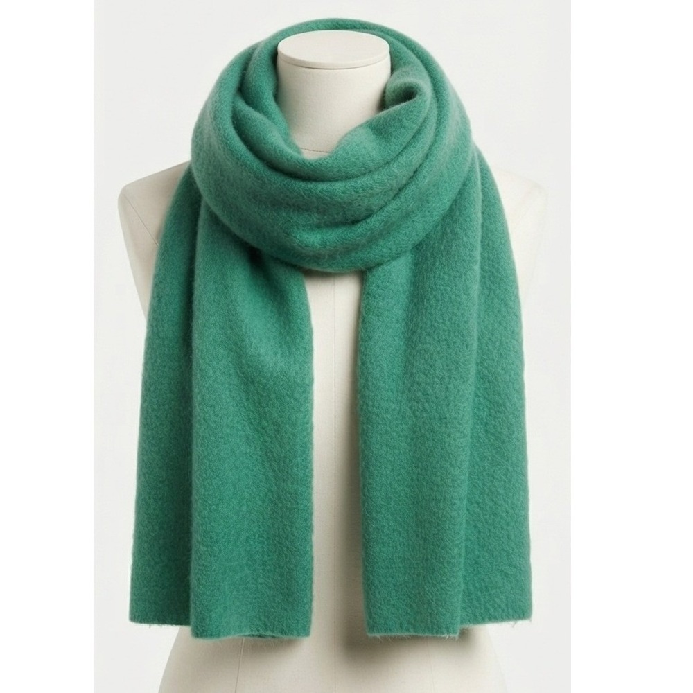 ON 34TH Green Convertible Wrap Scarf Oversized Fuzzy Eyelash Fringe NWT